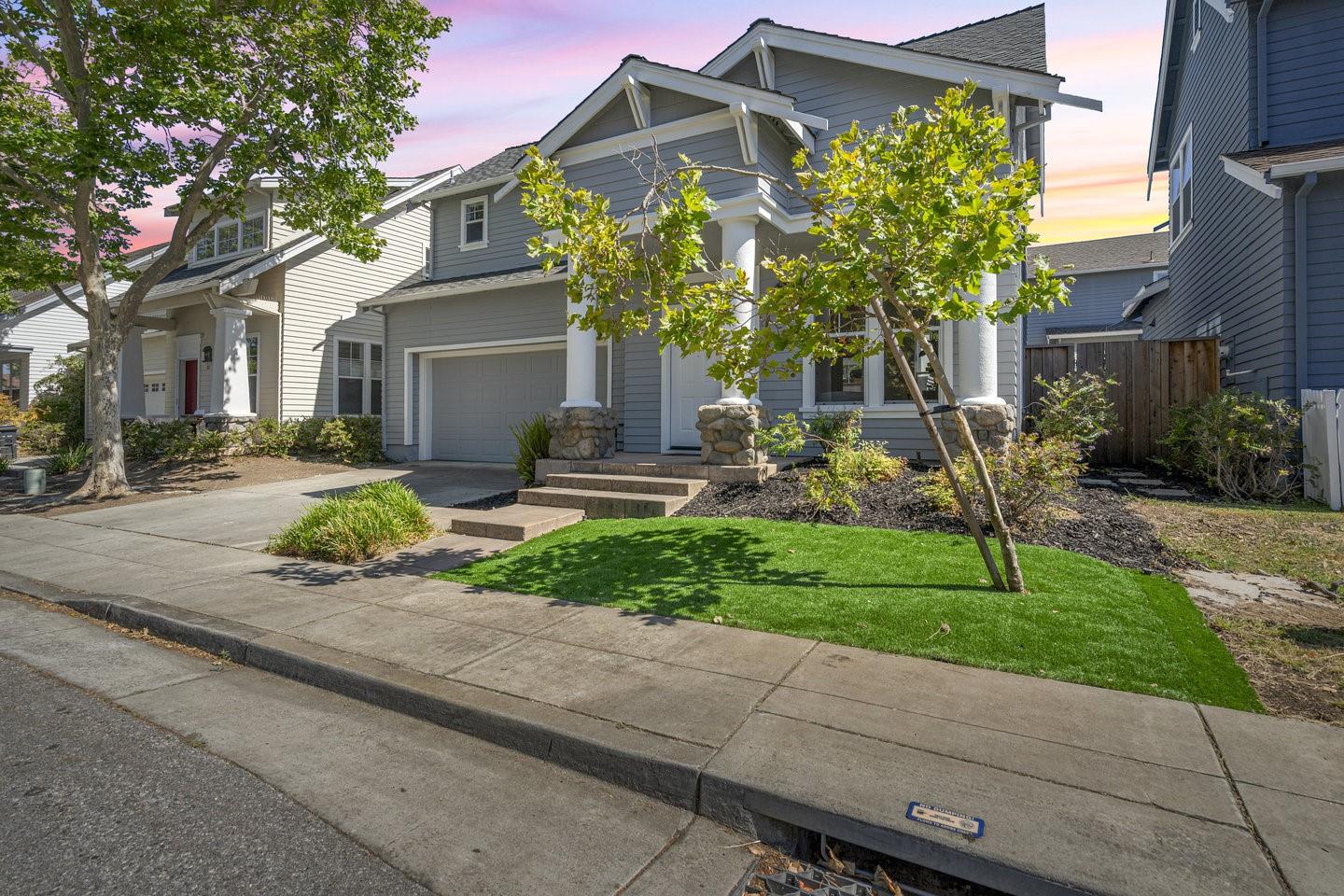 Detail Gallery Image 10 of 51 For 87 Chester Cir, Los Altos,  CA 94022 - 3 Beds | 2/1 Baths