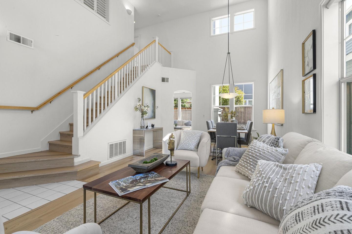 Detail Gallery Image 14 of 51 For 87 Chester Cir, Los Altos,  CA 94022 - 3 Beds | 2/1 Baths