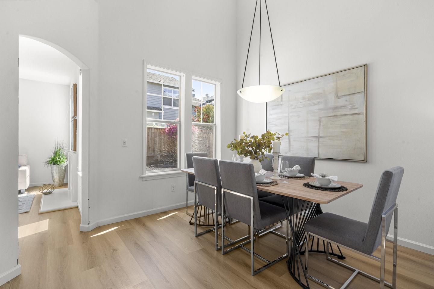 Detail Gallery Image 16 of 51 For 87 Chester Cir, Los Altos,  CA 94022 - 3 Beds | 2/1 Baths
