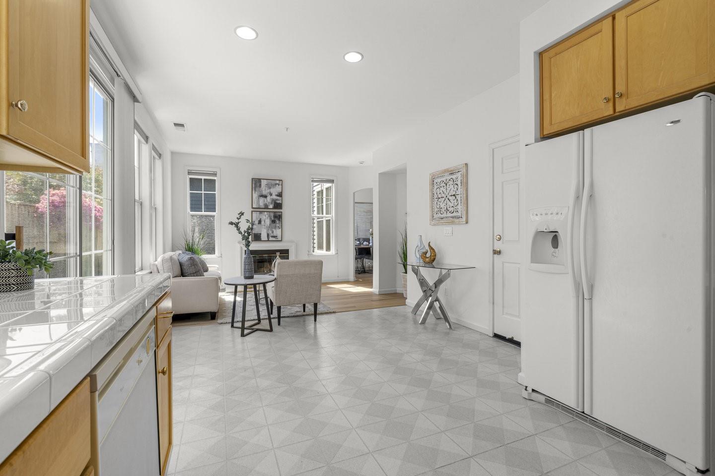 Detail Gallery Image 24 of 51 For 87 Chester Cir, Los Altos,  CA 94022 - 3 Beds | 2/1 Baths