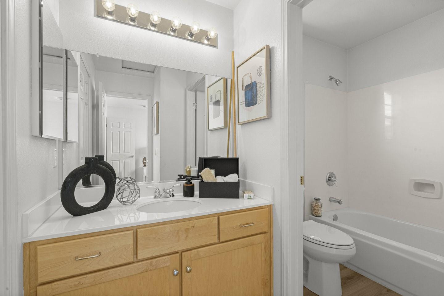 Detail Gallery Image 37 of 51 For 87 Chester Cir, Los Altos,  CA 94022 - 3 Beds | 2/1 Baths