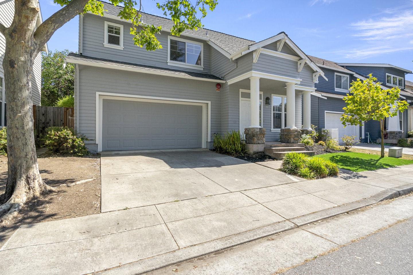 Detail Gallery Image 4 of 51 For 87 Chester Cir, Los Altos,  CA 94022 - 3 Beds | 2/1 Baths