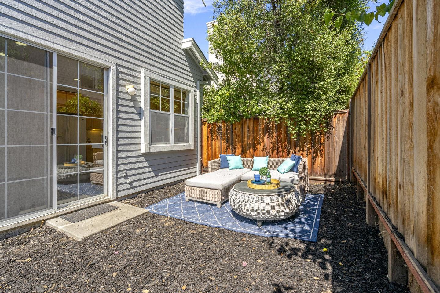 Detail Gallery Image 44 of 51 For 87 Chester Cir, Los Altos,  CA 94022 - 3 Beds | 2/1 Baths