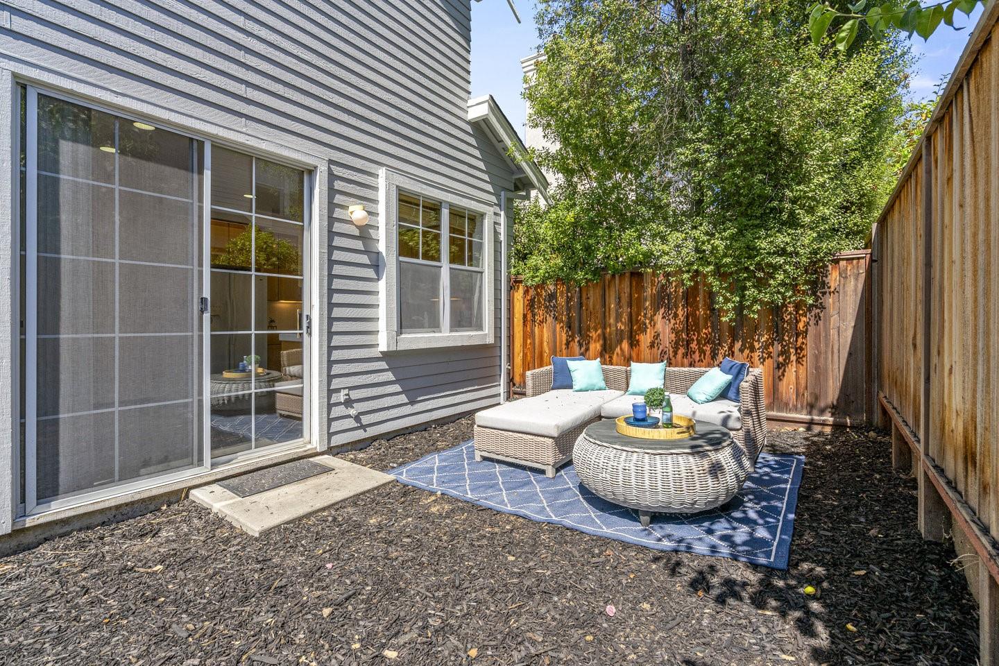 Detail Gallery Image 45 of 51 For 87 Chester Cir, Los Altos,  CA 94022 - 3 Beds | 2/1 Baths