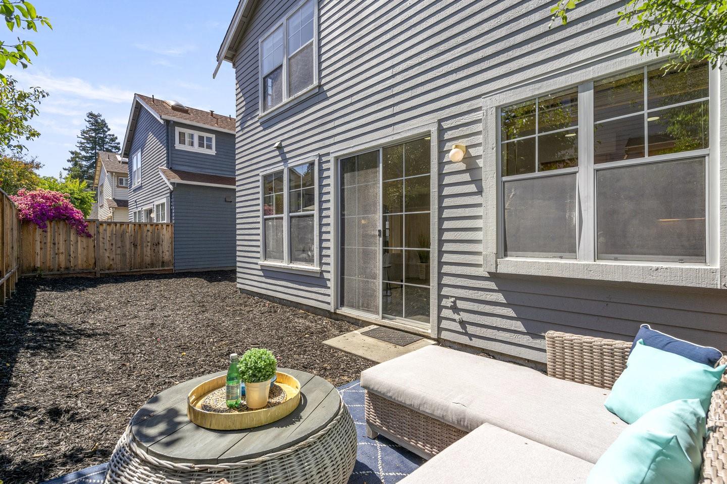 Detail Gallery Image 47 of 51 For 87 Chester Cir, Los Altos,  CA 94022 - 3 Beds | 2/1 Baths