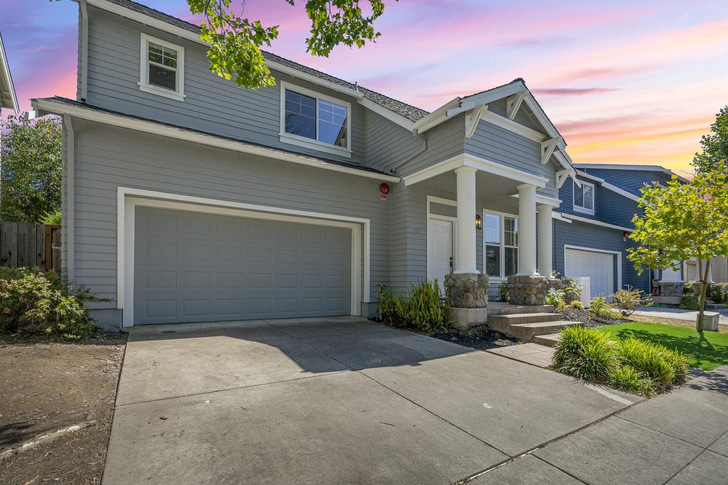 Detail Gallery Image 7 of 51 For 87 Chester Cir, Los Altos,  CA 94022 - 3 Beds | 2/1 Baths