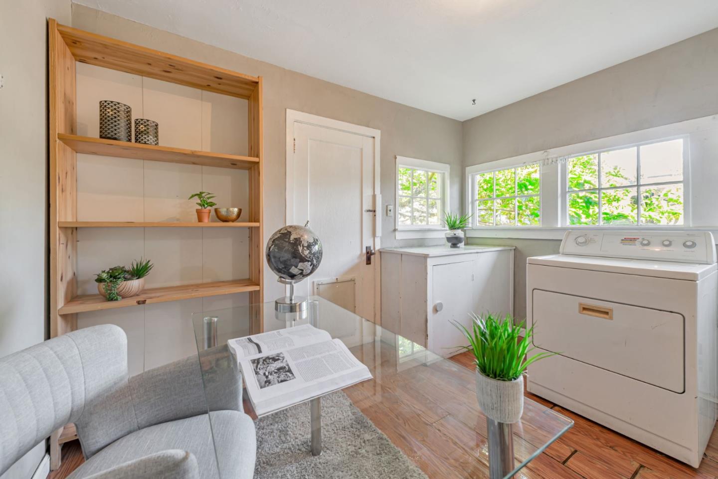Detail Gallery Image 11 of 26 For 1015 Valota Rd, Redwood City,  CA 94061 - 2 Beds | 1 Baths