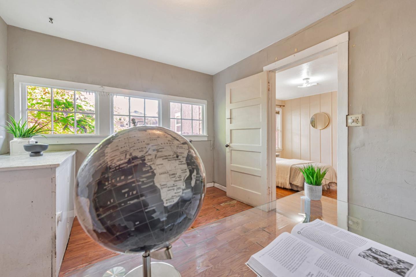 Detail Gallery Image 14 of 26 For 1015 Valota Rd, Redwood City,  CA 94061 - 2 Beds | 1 Baths