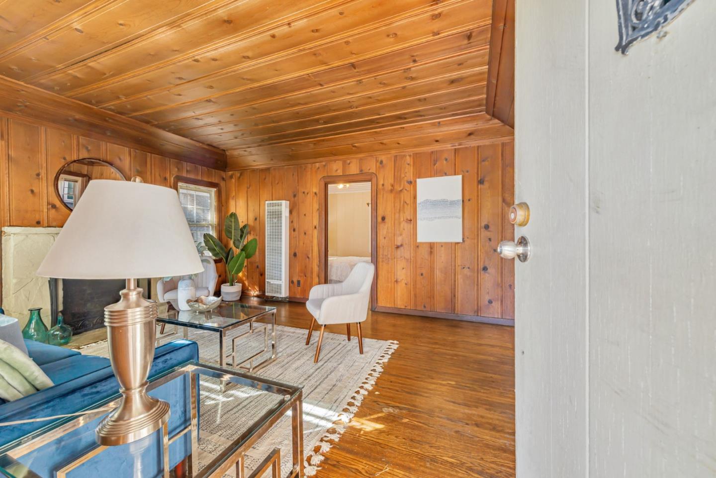 Detail Gallery Image 2 of 26 For 1015 Valota Rd, Redwood City,  CA 94061 - 2 Beds | 1 Baths