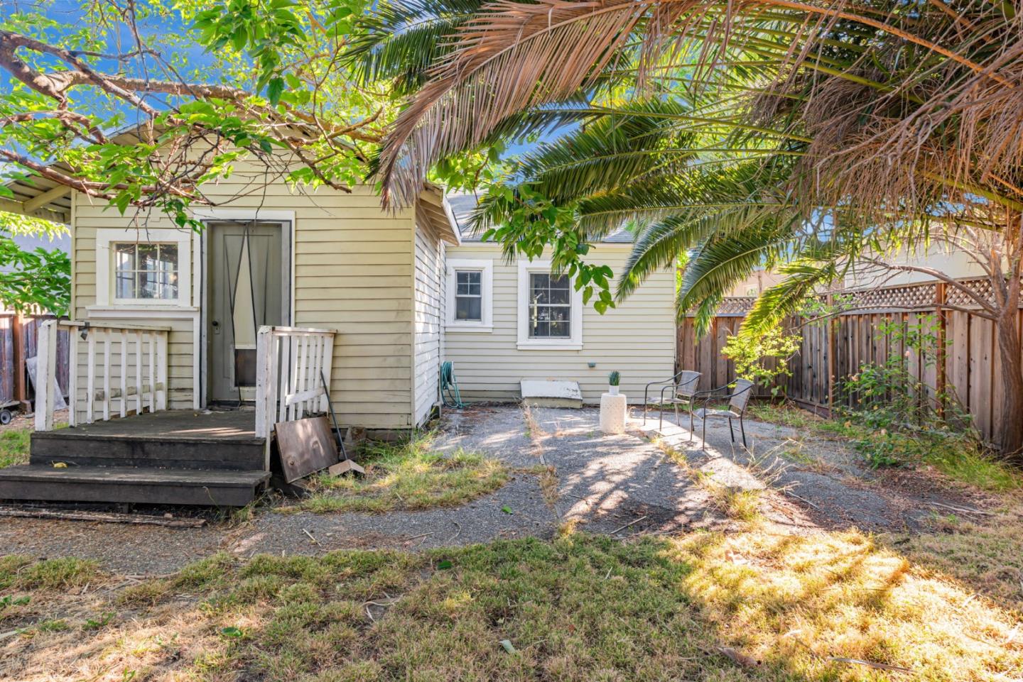 Detail Gallery Image 23 of 26 For 1015 Valota Rd, Redwood City,  CA 94061 - 2 Beds | 1 Baths