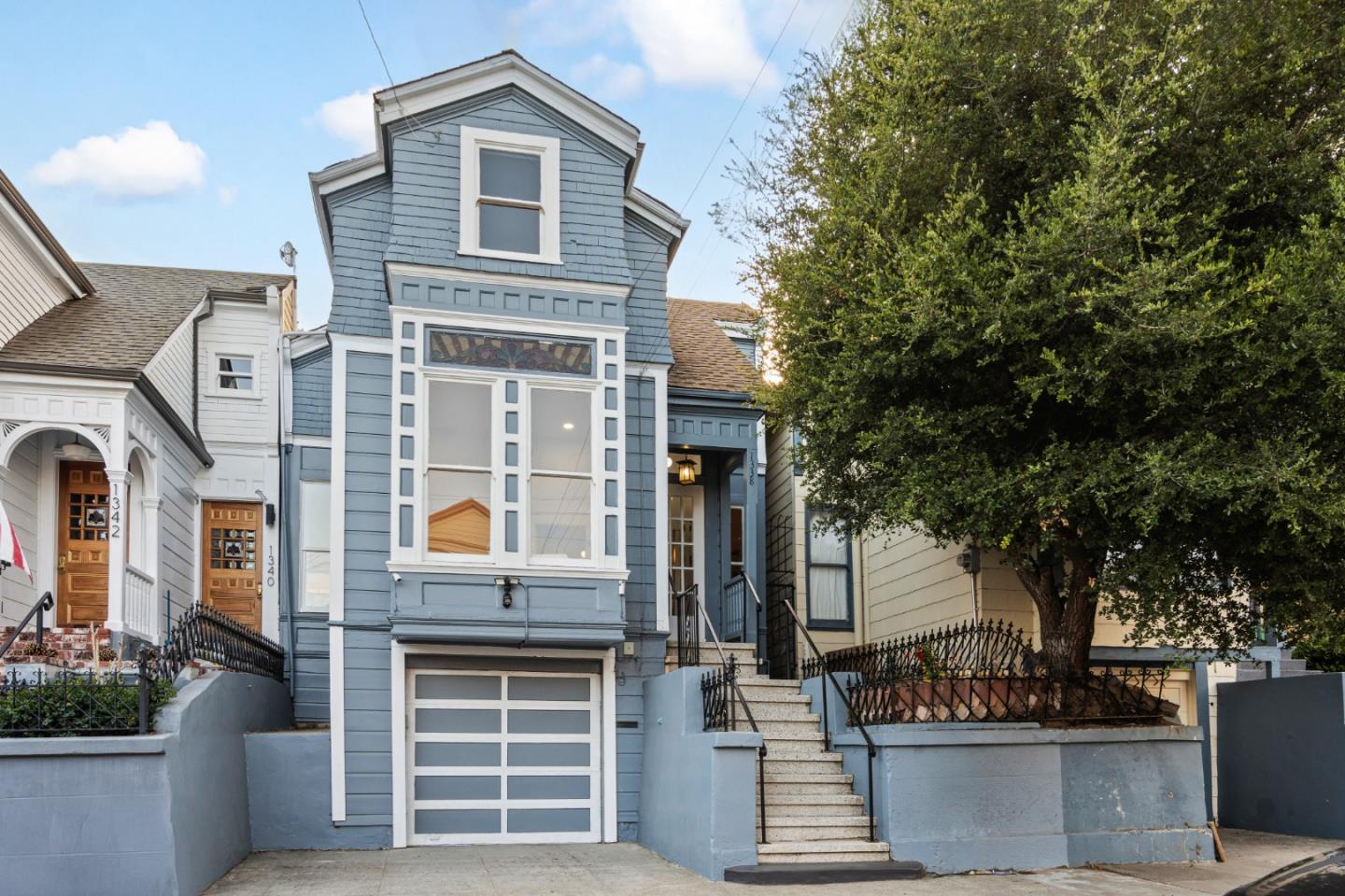 Detail Gallery Image 2 of 64 For 1338 York St, San Francisco,  CA 94110 - 3 Beds | 1 Baths