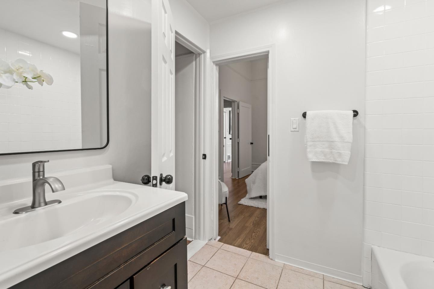 Detail Gallery Image 28 of 64 For 1338 York St, San Francisco,  CA 94110 - 3 Beds | 1 Baths