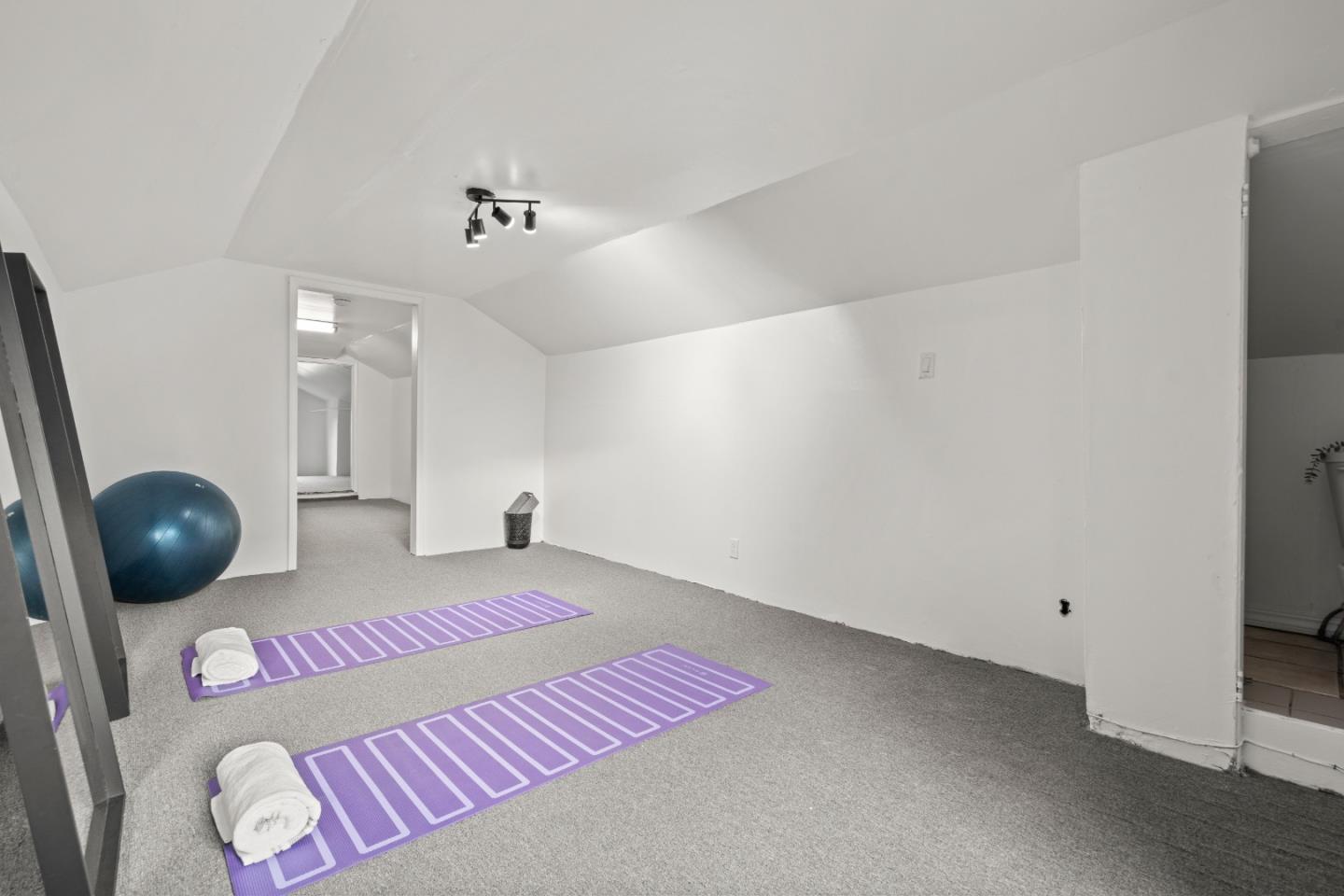 Detail Gallery Image 34 of 64 For 1338 York St, San Francisco,  CA 94110 - 3 Beds | 1 Baths