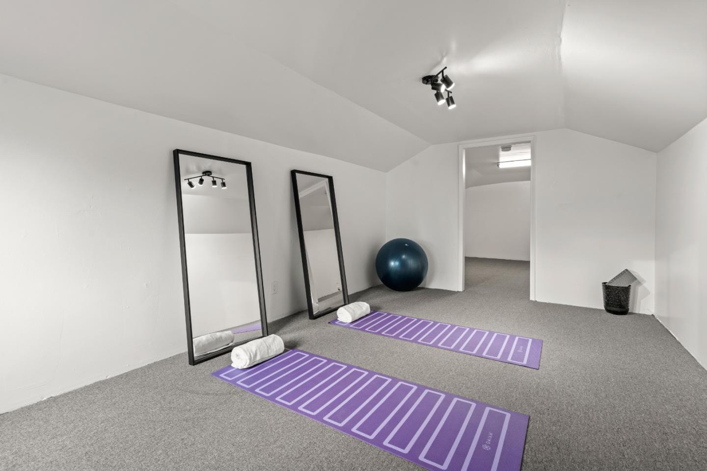 Detail Gallery Image 35 of 64 For 1338 York St, San Francisco,  CA 94110 - 3 Beds | 1 Baths