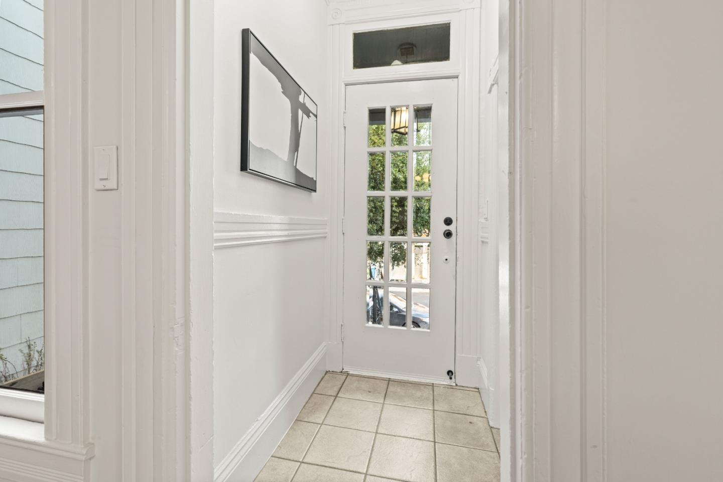 Detail Gallery Image 4 of 64 For 1338 York St, San Francisco,  CA 94110 - 3 Beds | 1 Baths