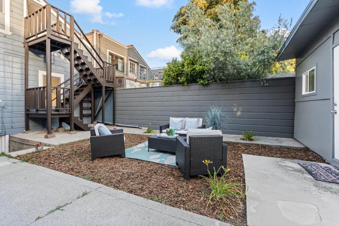 Detail Gallery Image 43 of 64 For 1338 York St, San Francisco,  CA 94110 - 3 Beds | 1 Baths