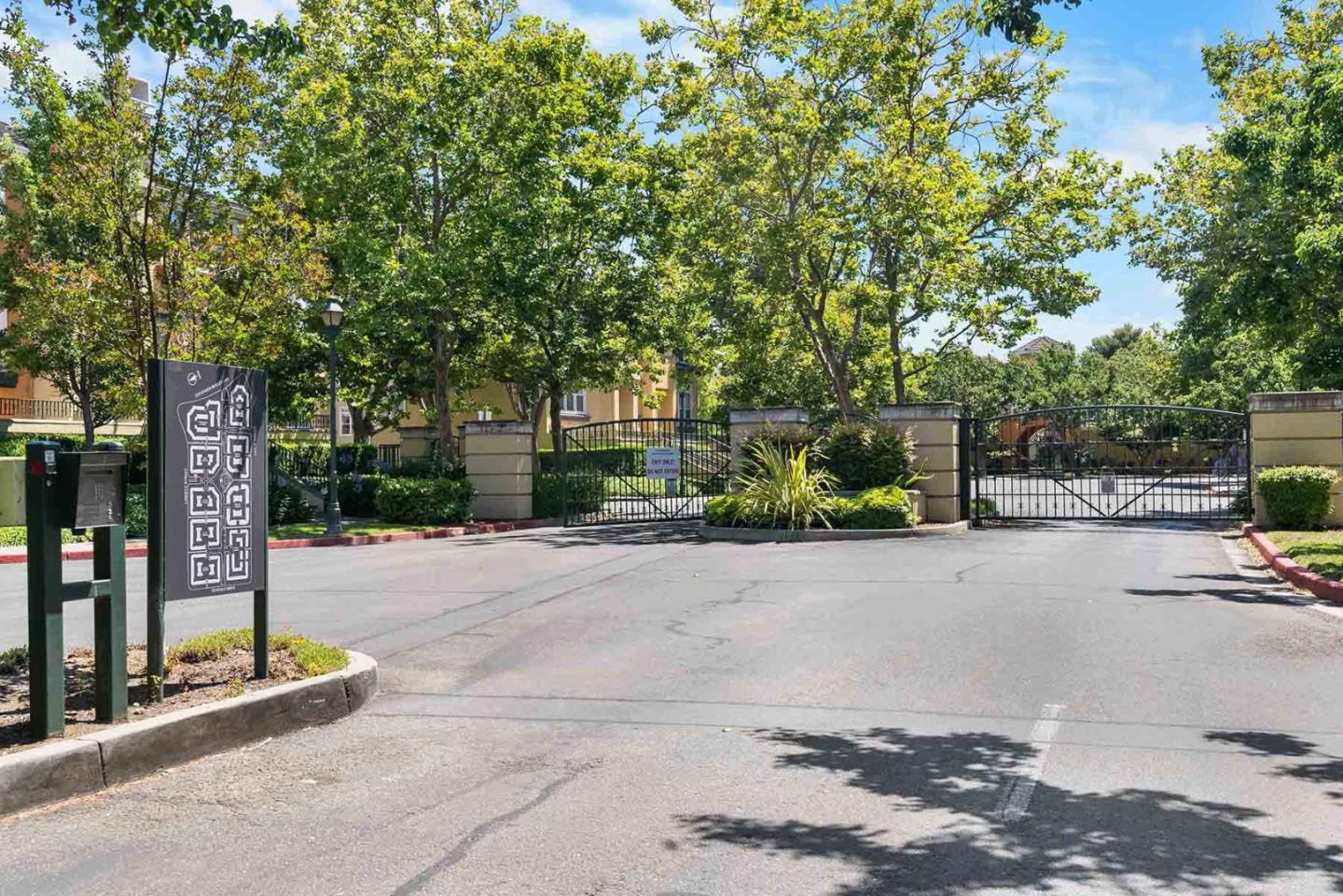 Detail Gallery Image 10 of 40 For 3454 Dayton Cmn, Fremont,  CA 94538 - 2 Beds | 2/1 Baths