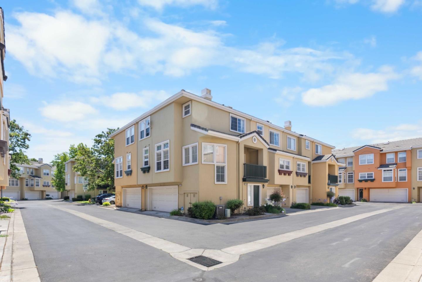 Detail Gallery Image 11 of 40 For 3454 Dayton Cmn, Fremont,  CA 94538 - 2 Beds | 2/1 Baths