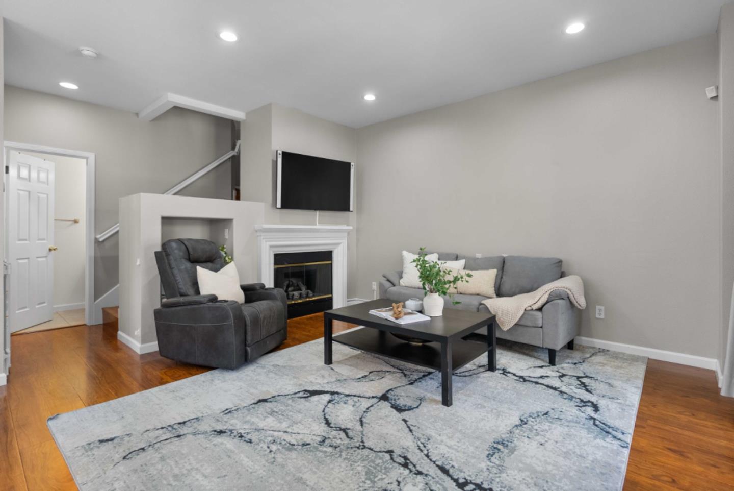 Detail Gallery Image 14 of 40 For 3454 Dayton Cmn, Fremont,  CA 94538 - 2 Beds | 2/1 Baths