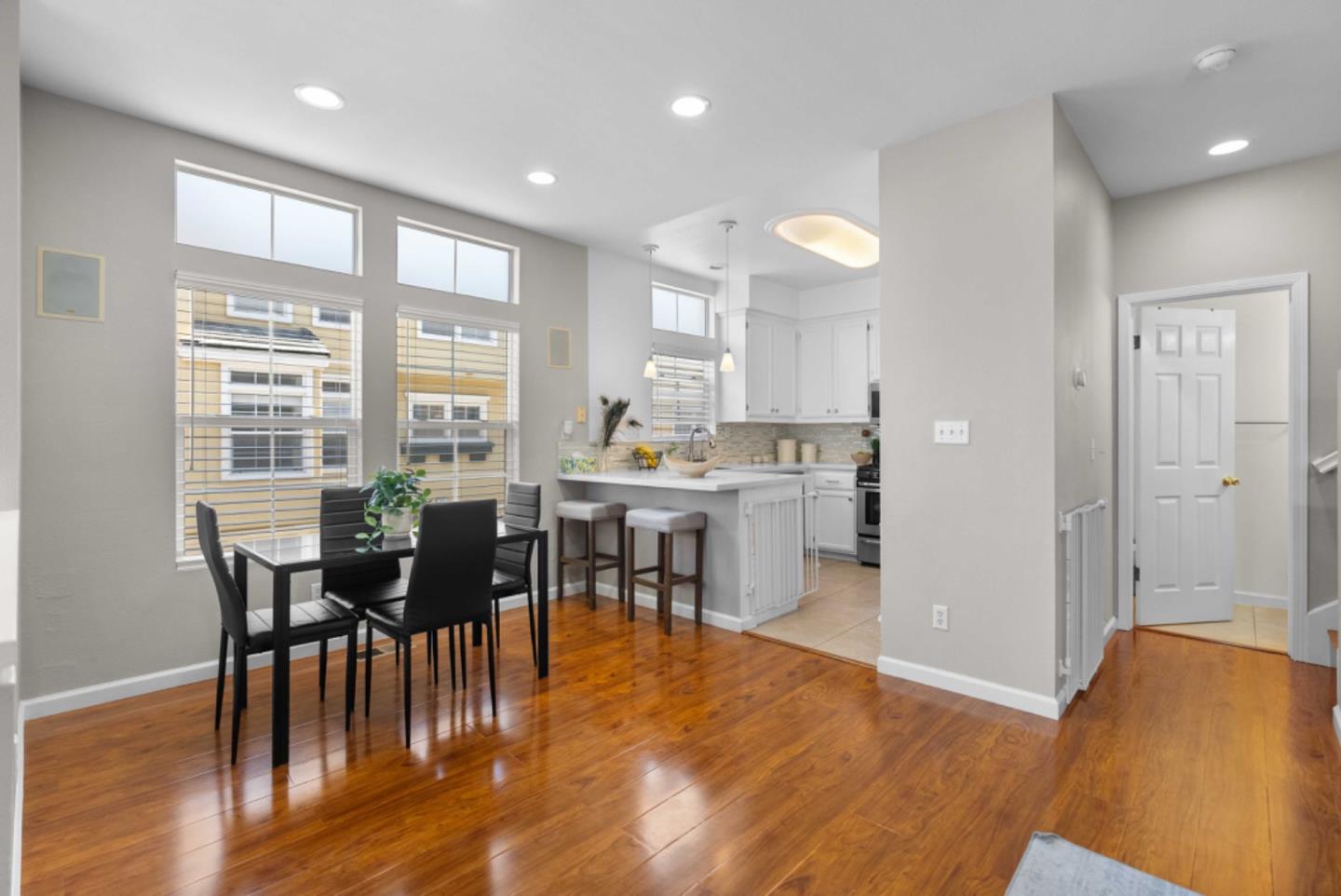 Detail Gallery Image 16 of 40 For 3454 Dayton Cmn, Fremont,  CA 94538 - 2 Beds | 2/1 Baths