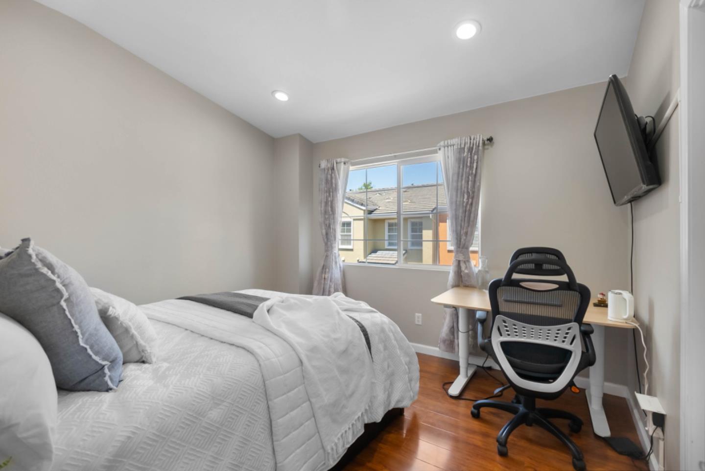 Detail Gallery Image 24 of 40 For 3454 Dayton Cmn, Fremont,  CA 94538 - 2 Beds | 2/1 Baths