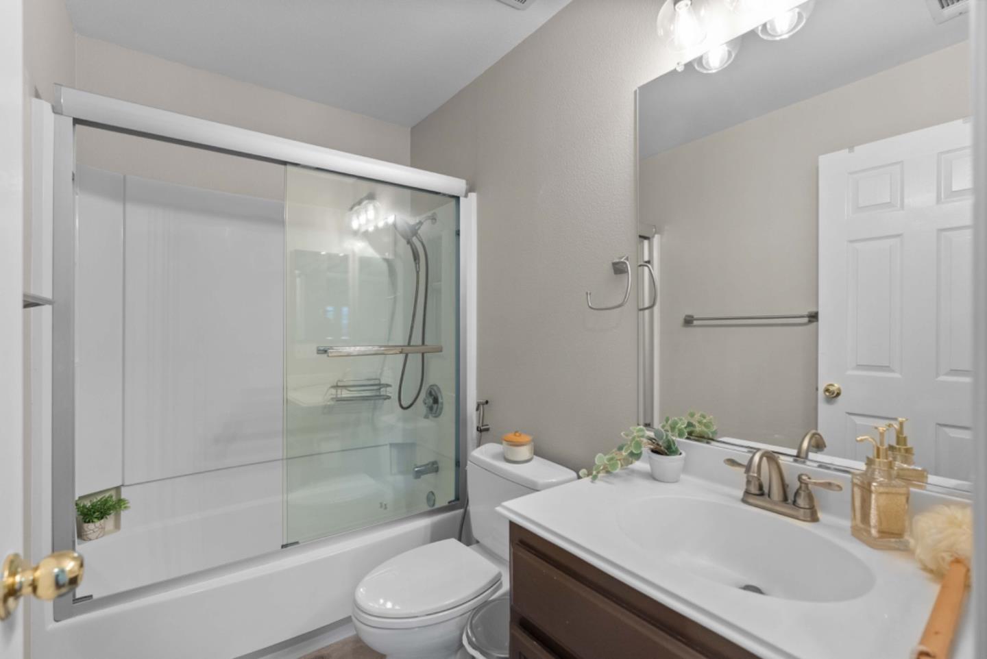 Detail Gallery Image 31 of 40 For 3454 Dayton Cmn, Fremont,  CA 94538 - 2 Beds | 2/1 Baths