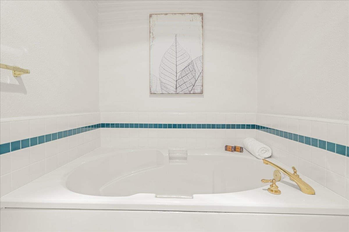 Detail Gallery Image 21 of 37 For 4173 El Camino Real #13,  Palo Alto,  CA 94306 - 3 Beds | 3 Baths