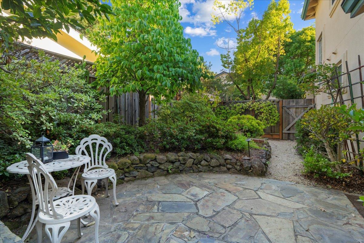 Detail Gallery Image 32 of 37 For 4173 El Camino Real #13,  Palo Alto,  CA 94306 - 3 Beds | 3 Baths