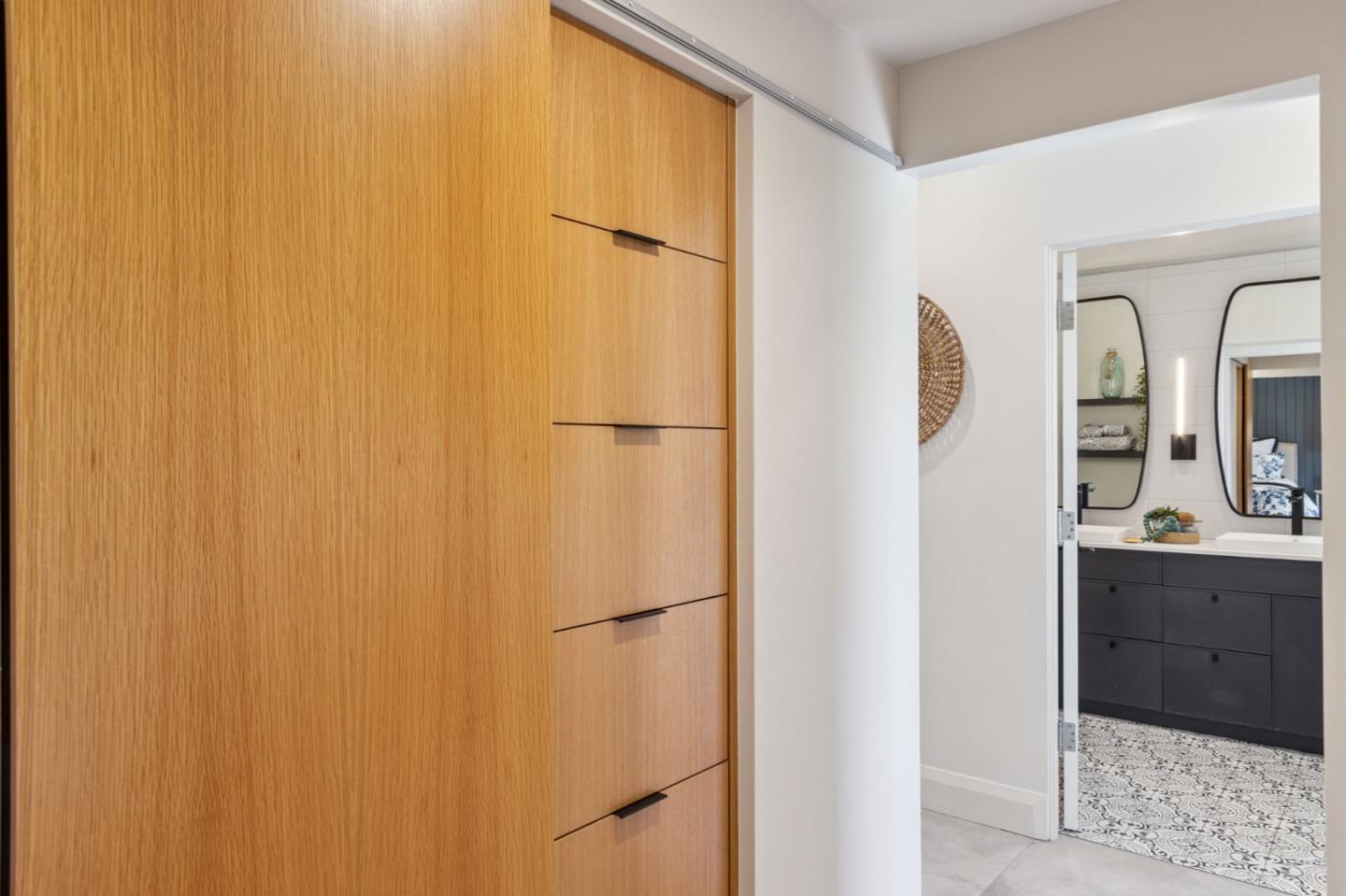 Detail Gallery Image 17 of 51 For 237 21st Ave, Santa Cruz,  CA 95062 - 3 Beds | 2 Baths
