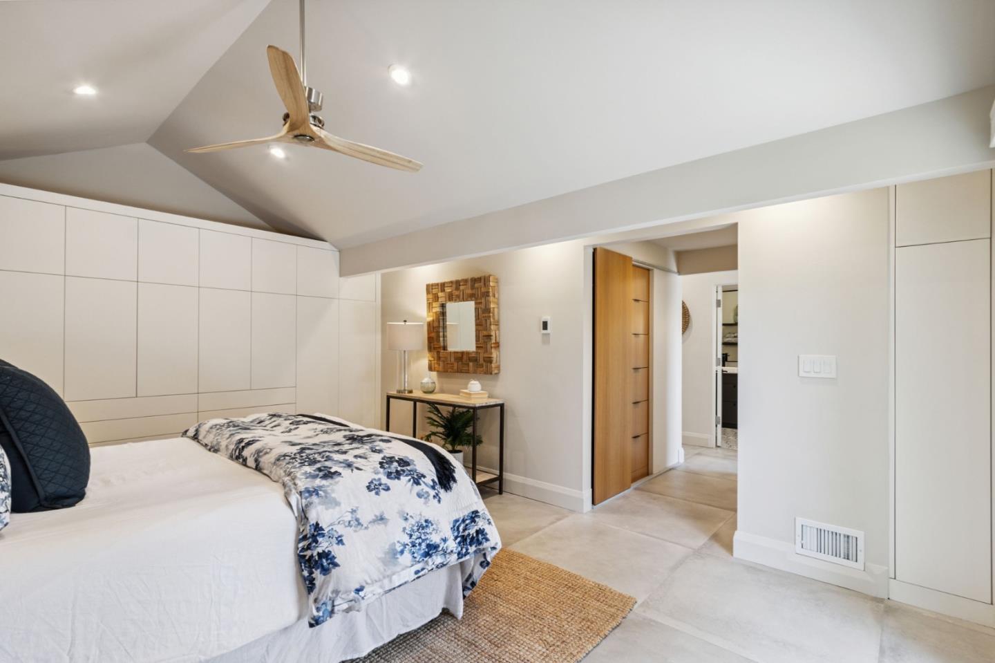 Detail Gallery Image 21 of 51 For 237 21st Ave, Santa Cruz,  CA 95062 - 3 Beds | 2 Baths