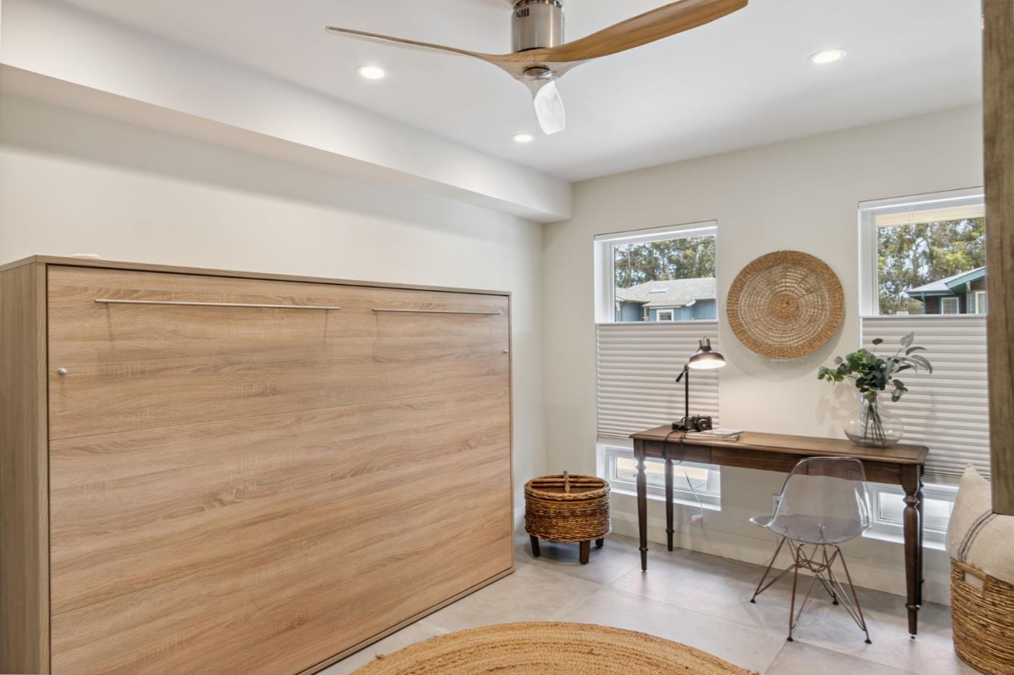 Detail Gallery Image 23 of 51 For 237 21st Ave, Santa Cruz,  CA 95062 - 3 Beds | 2 Baths