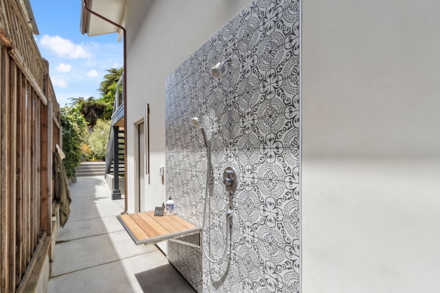Detail Gallery Image 28 of 51 For 237 21st Ave, Santa Cruz,  CA 95062 - 3 Beds | 2 Baths