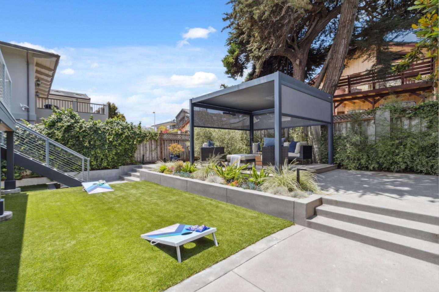 Detail Gallery Image 34 of 51 For 237 21st Ave, Santa Cruz,  CA 95062 - 3 Beds | 2 Baths