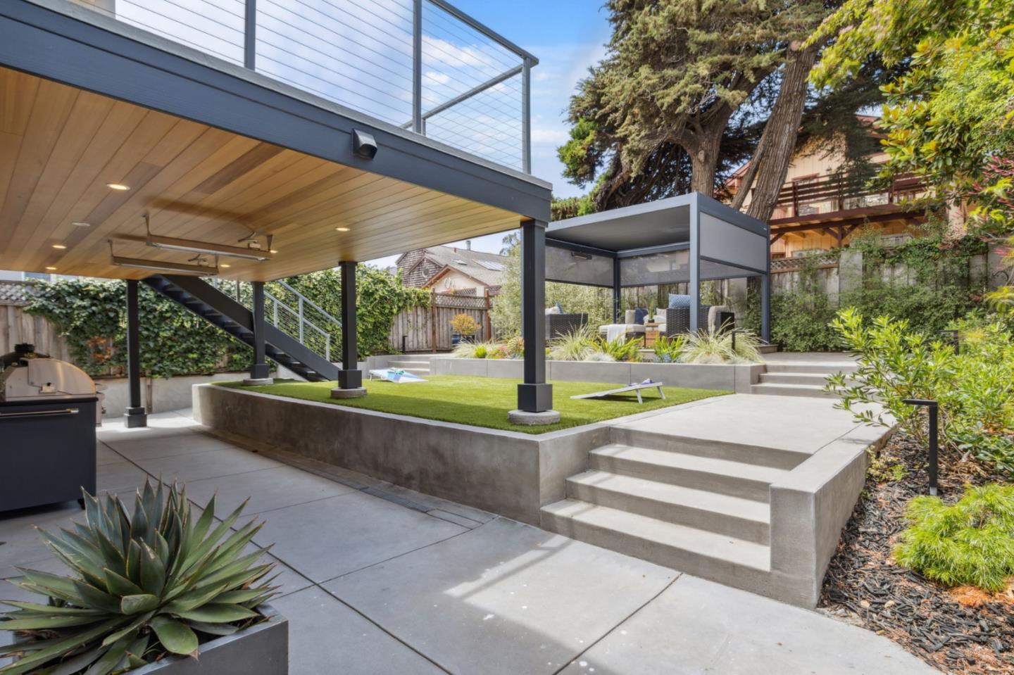 Detail Gallery Image 36 of 51 For 237 21st Ave, Santa Cruz,  CA 95062 - 3 Beds | 2 Baths