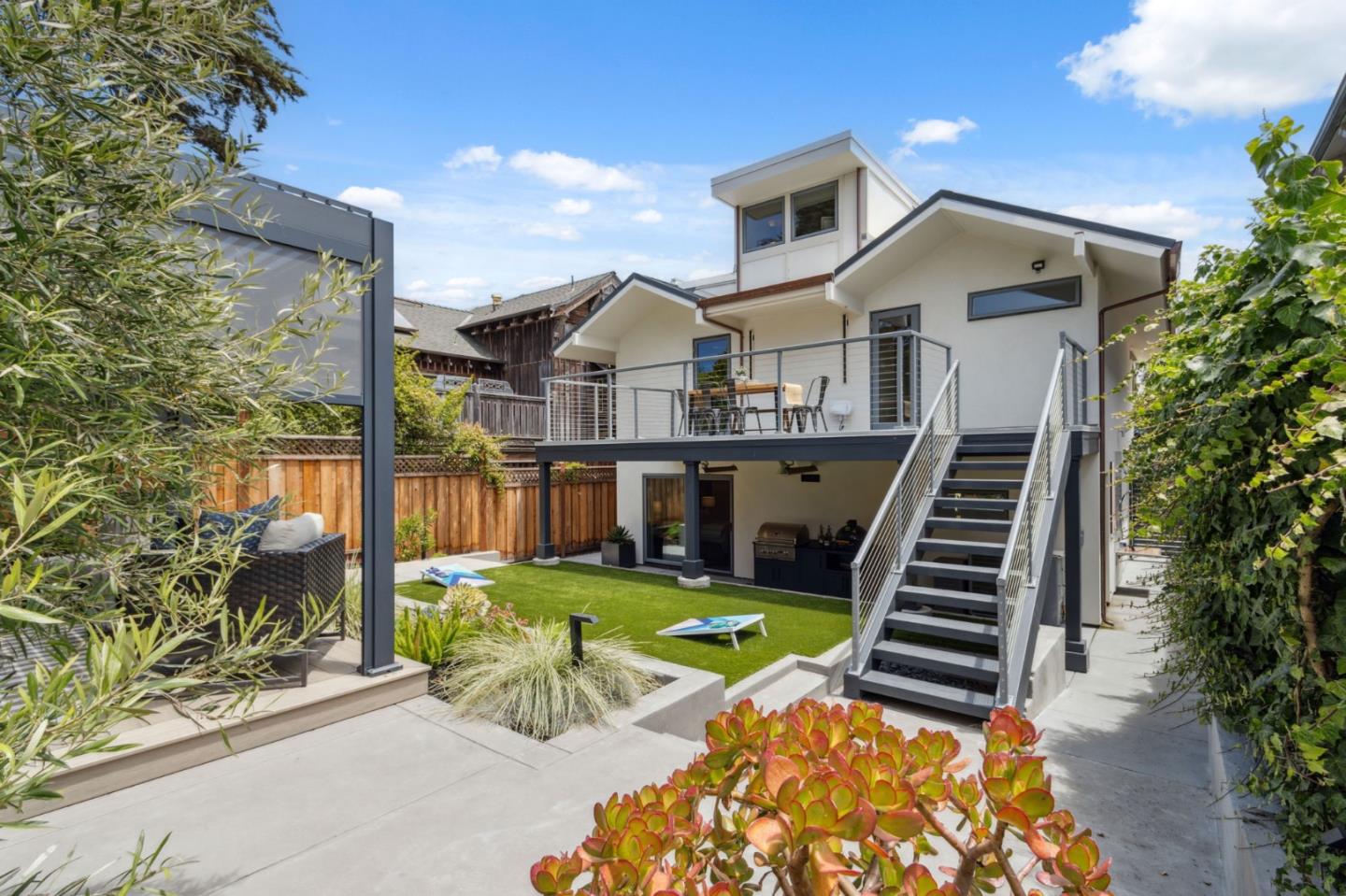 Detail Gallery Image 38 of 51 For 237 21st Ave, Santa Cruz,  CA 95062 - 3 Beds | 2 Baths
