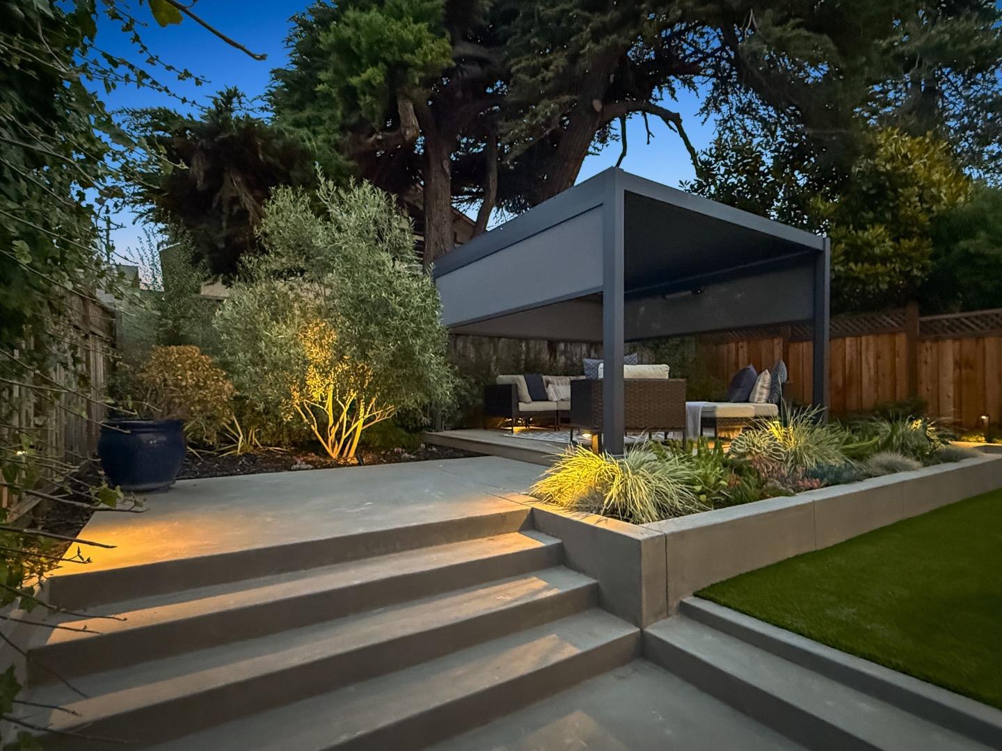 Detail Gallery Image 43 of 51 For 237 21st Ave, Santa Cruz,  CA 95062 - 3 Beds | 2 Baths