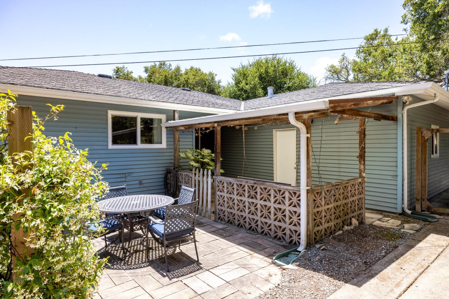 Detail Gallery Image 27 of 41 For 19060 Oak Heights Dr, Salinas,  CA 93907 - 3 Beds | 2 Baths