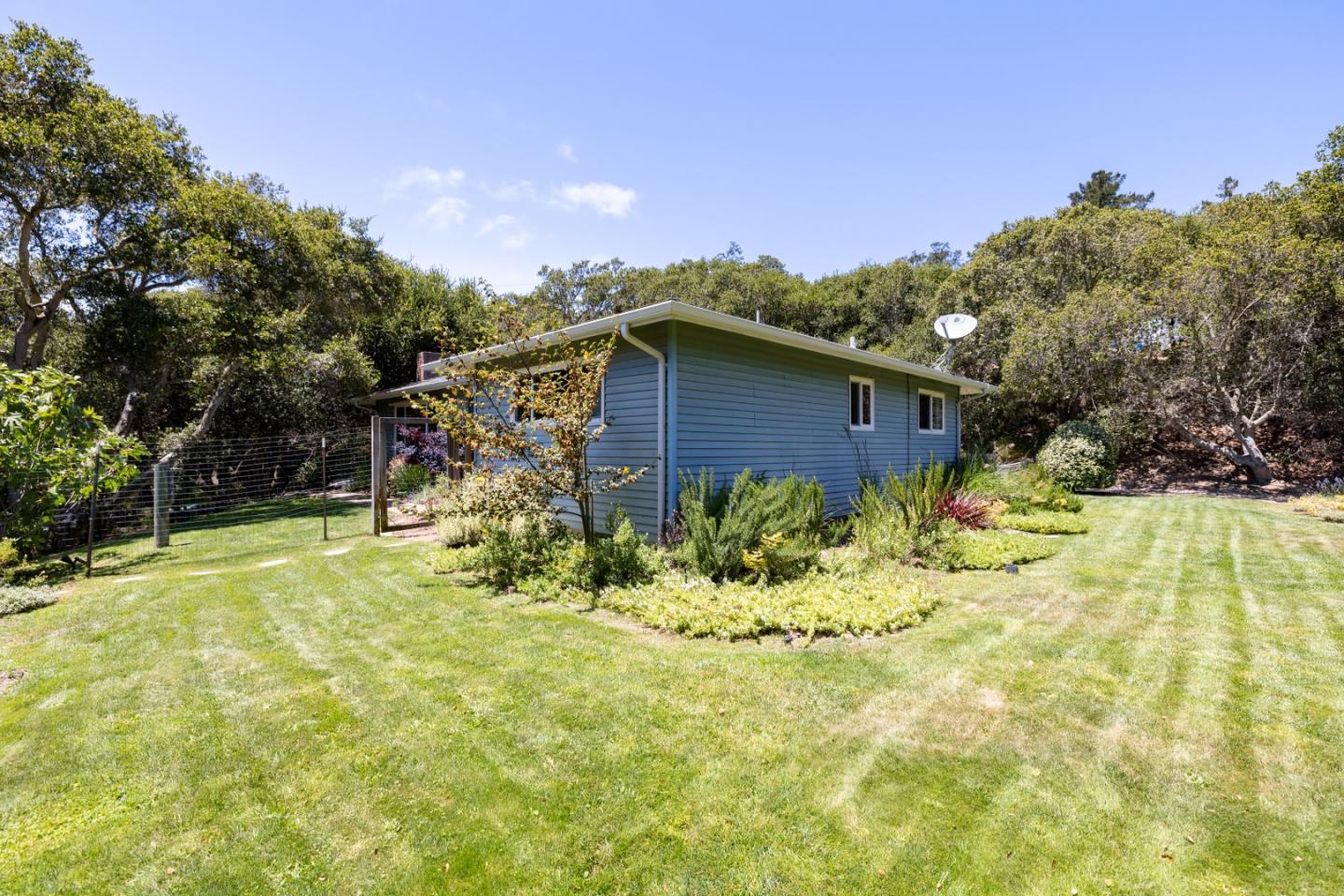 Detail Gallery Image 32 of 41 For 19060 Oak Heights Dr, Salinas,  CA 93907 - 3 Beds | 2 Baths