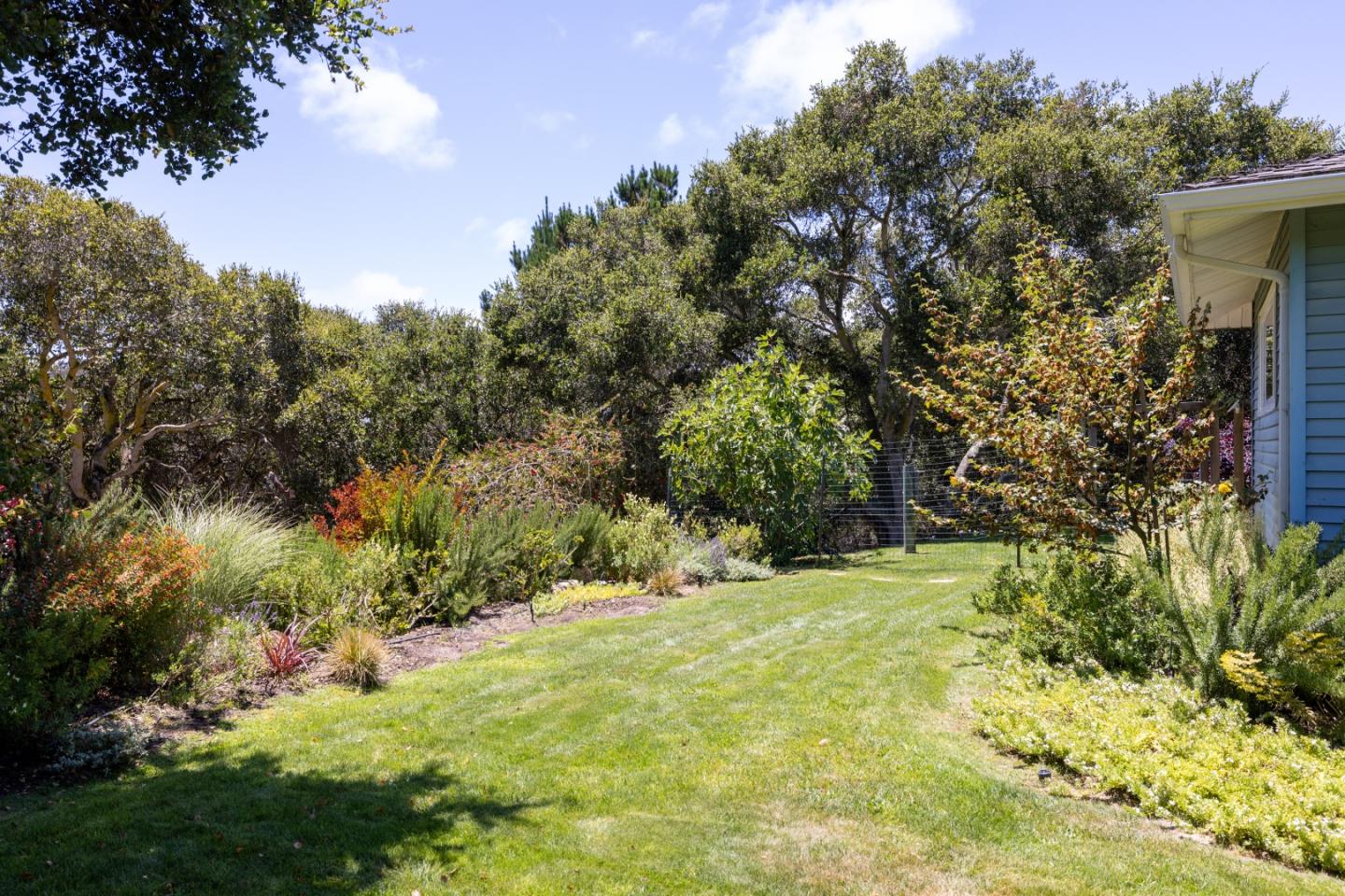 Detail Gallery Image 33 of 41 For 19060 Oak Heights Dr, Salinas,  CA 93907 - 3 Beds | 2 Baths
