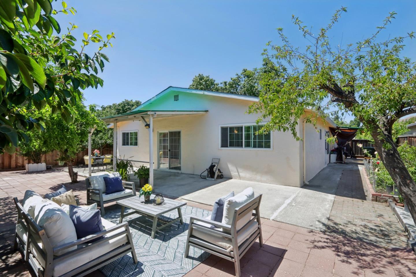 Detail Gallery Image 21 of 31 For 1672 Edsel Dr, Milpitas,  CA 95035 - 3 Beds | 2 Baths
