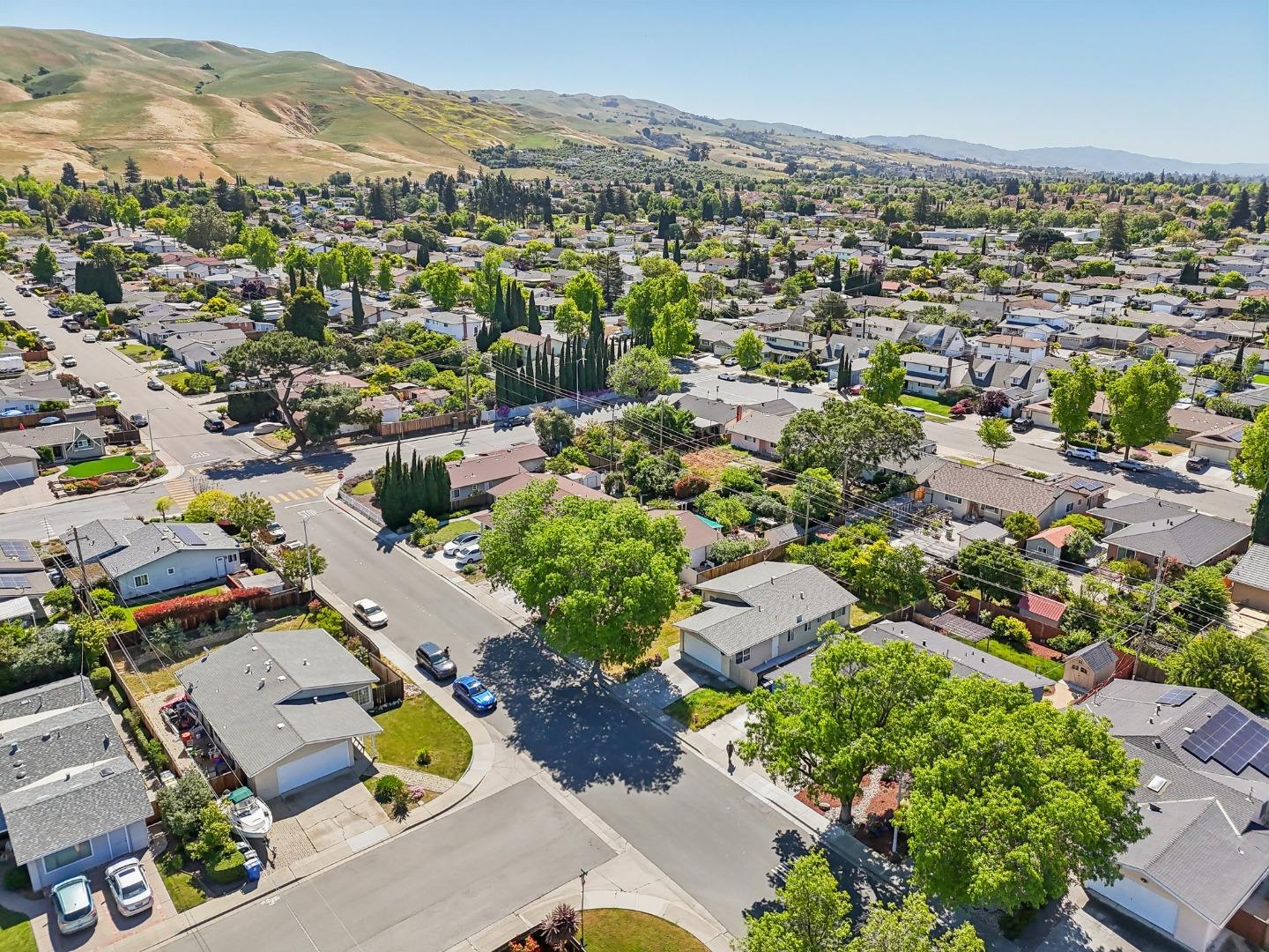 Detail Gallery Image 26 of 31 For 1672 Edsel Dr, Milpitas,  CA 95035 - 3 Beds | 2 Baths