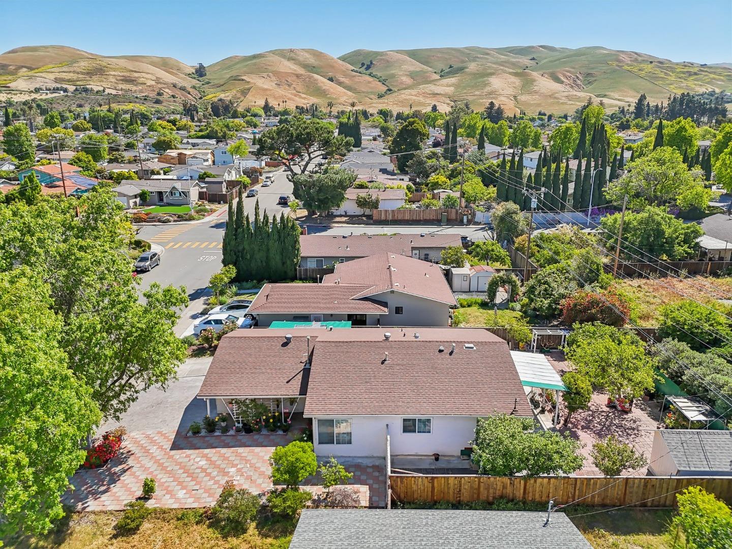 Detail Gallery Image 28 of 31 For 1672 Edsel Dr, Milpitas,  CA 95035 - 3 Beds | 2 Baths