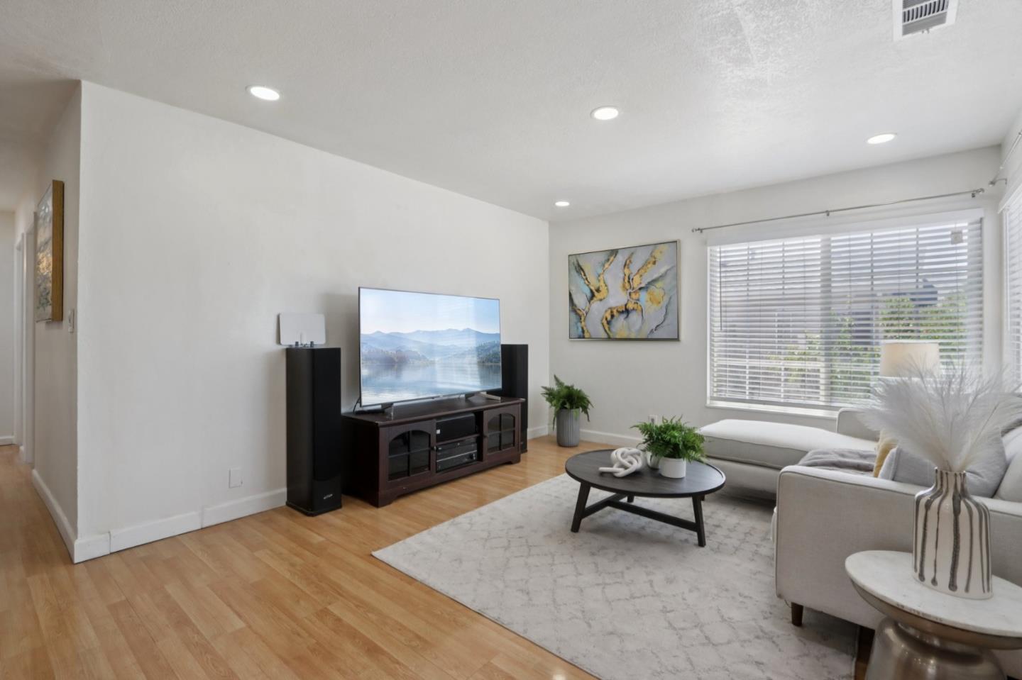 Detail Gallery Image 5 of 31 For 1672 Edsel Dr, Milpitas,  CA 95035 - 3 Beds | 2 Baths