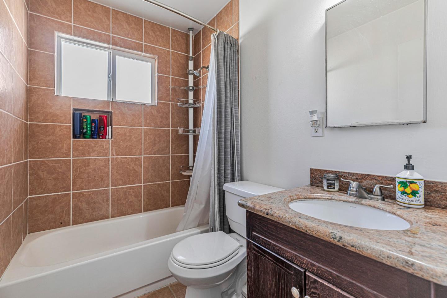 Detail Gallery Image 10 of 17 For 184 Roxbury St, Santa Clara,  CA 95050 - – Beds | – Baths