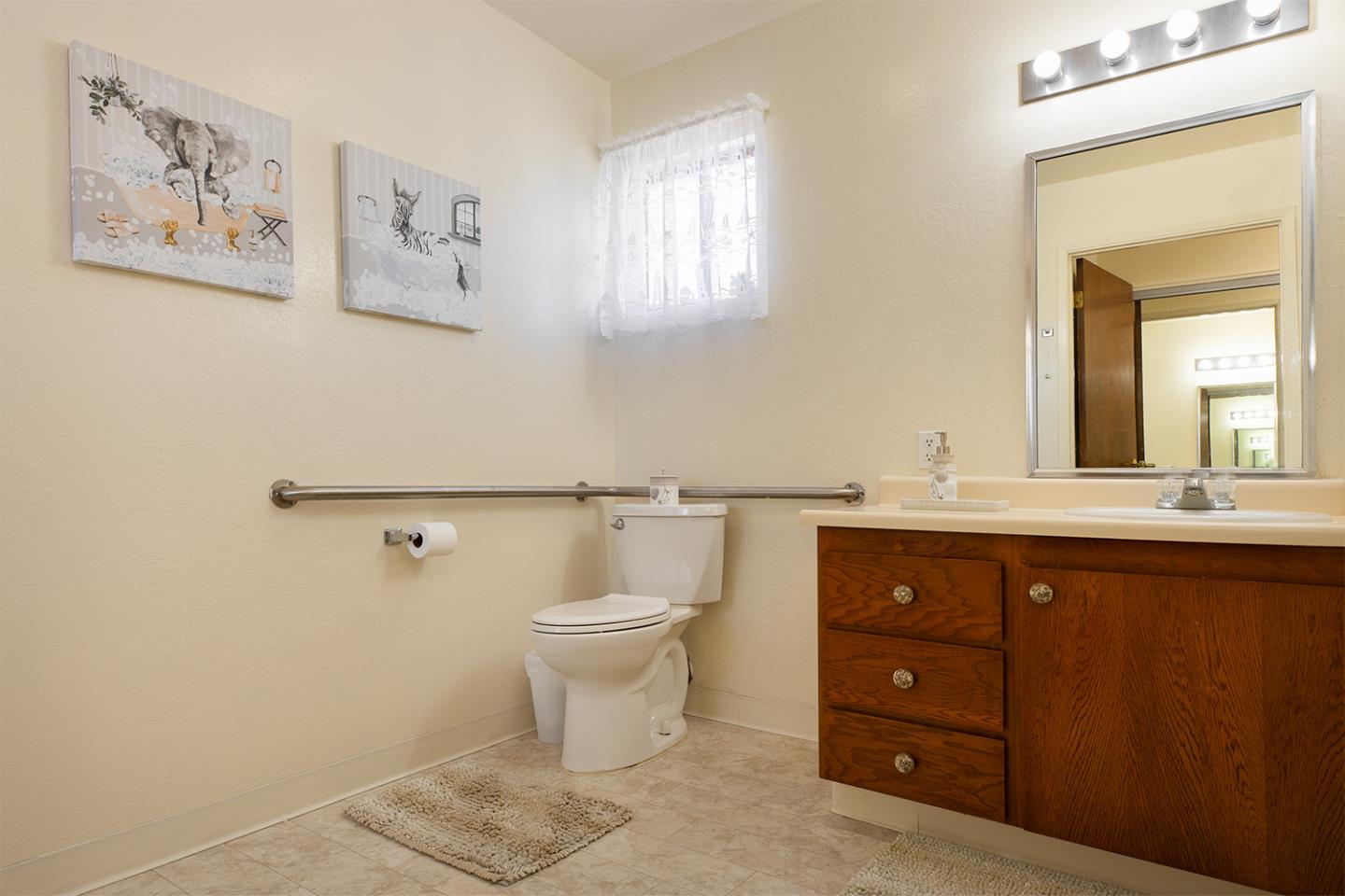 Detail Gallery Image 11 of 14 For 7th Ave, Santa Cruz,  CA 95062 - 1 Beds | 1 Baths