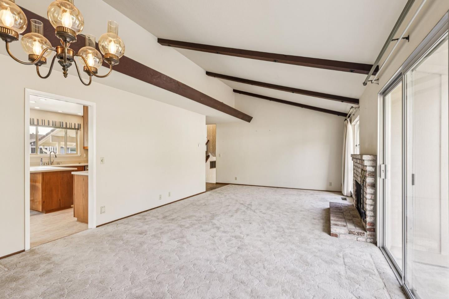 Detail Gallery Image 12 of 56 For 908 Park Pacifica Ave, Pacifica,  CA 94044 - 4 Beds | 2/1 Baths