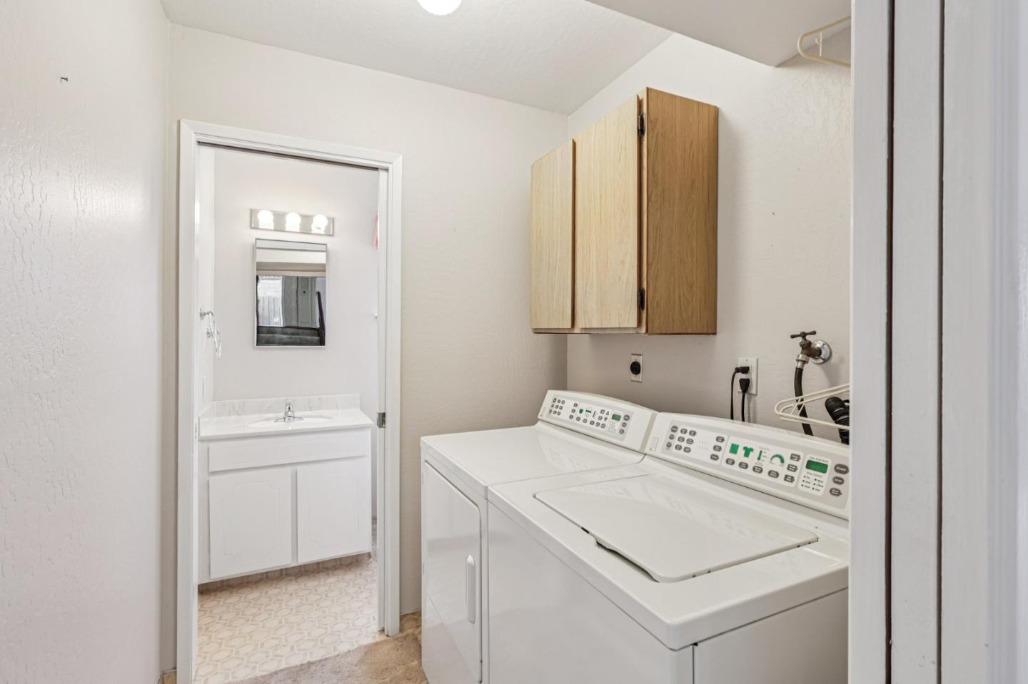 Detail Gallery Image 33 of 56 For 908 Park Pacifica Ave, Pacifica,  CA 94044 - 4 Beds | 2/1 Baths