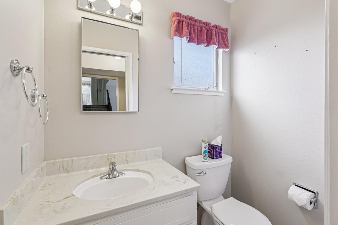Detail Gallery Image 34 of 56 For 908 Park Pacifica Ave, Pacifica,  CA 94044 - 4 Beds | 2/1 Baths