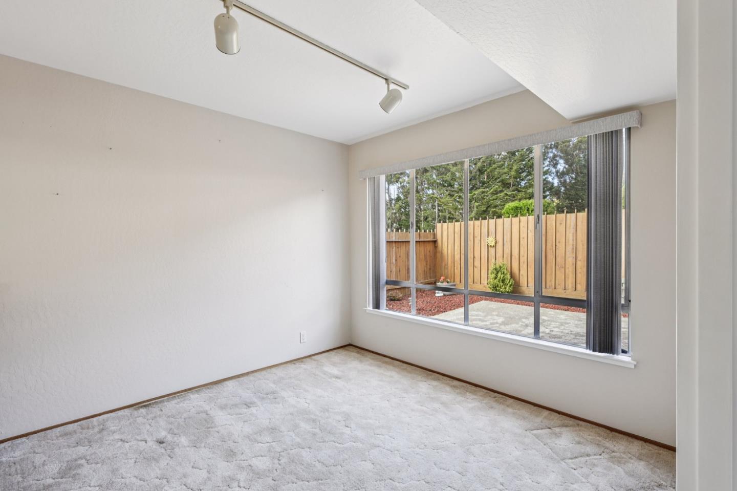 Detail Gallery Image 35 of 56 For 908 Park Pacifica Ave, Pacifica,  CA 94044 - 4 Beds | 2/1 Baths