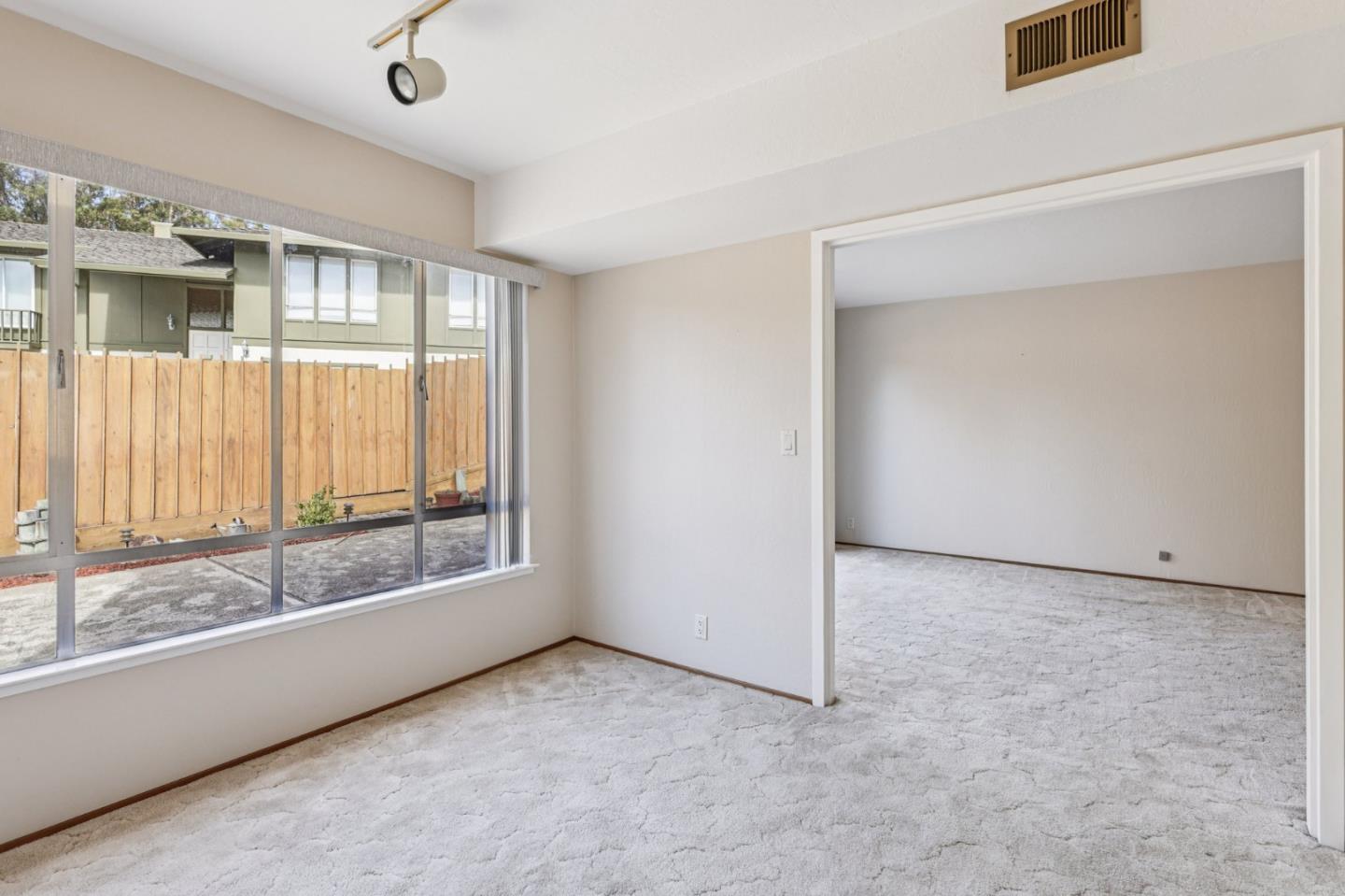 Detail Gallery Image 36 of 56 For 908 Park Pacifica Ave, Pacifica,  CA 94044 - 4 Beds | 2/1 Baths
